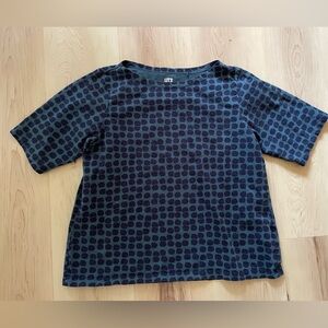 Scandi blue top from Uniqlo!